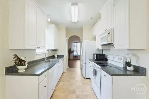 Entry Way - 1159 Mohawk St #E4, Savannah, GA 31419 photo 1 of 1