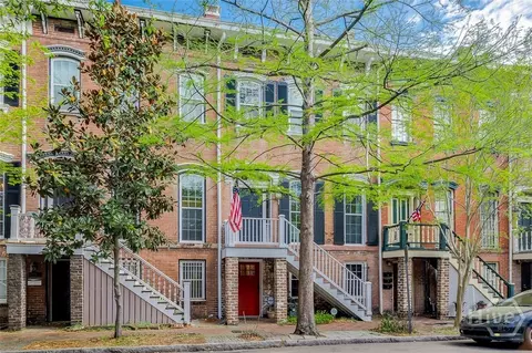 216 W Bolton St, Savannah, GA 31401