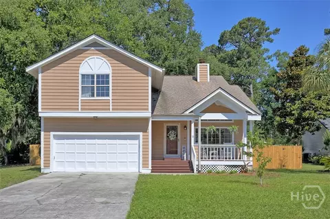 2 Oemler Ct E, Savannah, GA 31410
