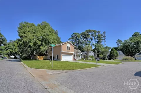 Exterior - 2 Oemler Ct E, Savannah, GA 31410 photo 2 of 14