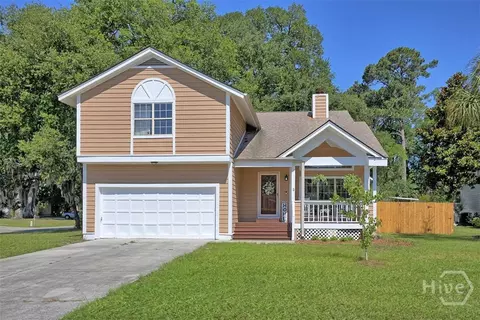 Exterior - 2 Oemler Ct E, Savannah, GA 31410 photo 4 of 14