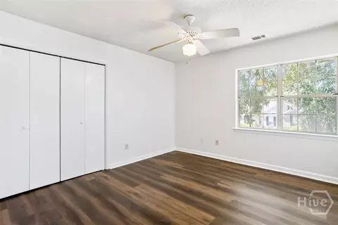 Bedroom - 2 Oemler Ct E, Savannah, GA 31410 photo 5 of 7