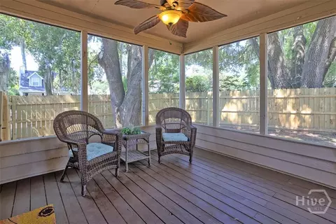 Exterior - 2 Oemler Ct E, Savannah, GA 31410 photo 8 of 14