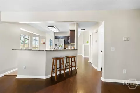 Entry Way - 2 Oemler Ct E, Savannah, GA 31410 photo 1 of 5