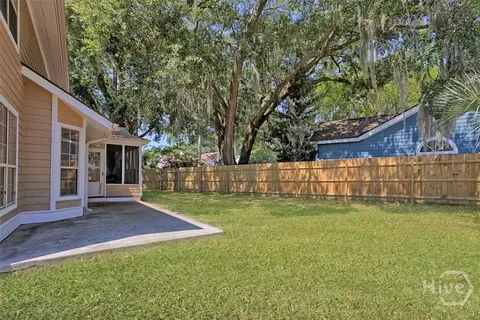 Exterior - 2 Oemler Ct E, Savannah, GA 31410 photo 11 of 14