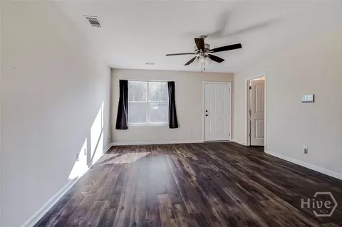 101 Rebel Estates Dr, Springfield, GA 31329 photo 6