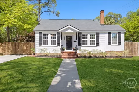 626 E 58th St, Savannah, GA 31405