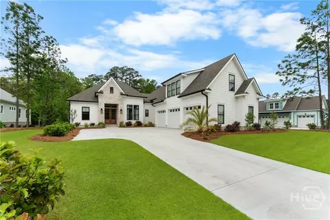418 Enclave Dr, Richmond Hill, GA 31324