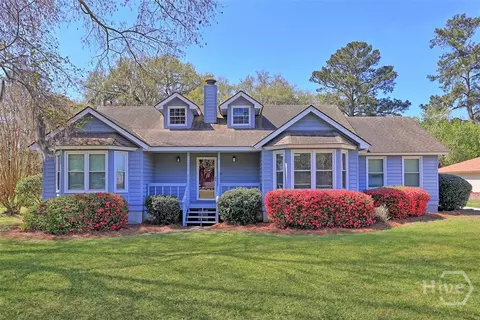 1765 Grove Point Rd, Savannah, GA 31419