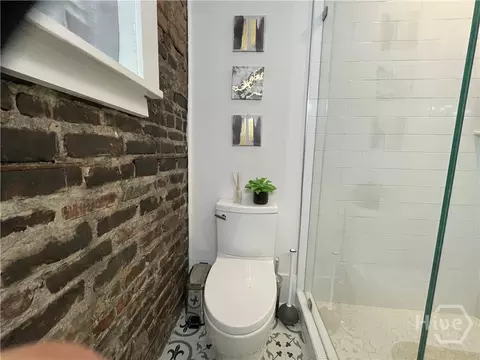 Bath - 210 E State St, Savannah, GA 31401 photo 2 of 7