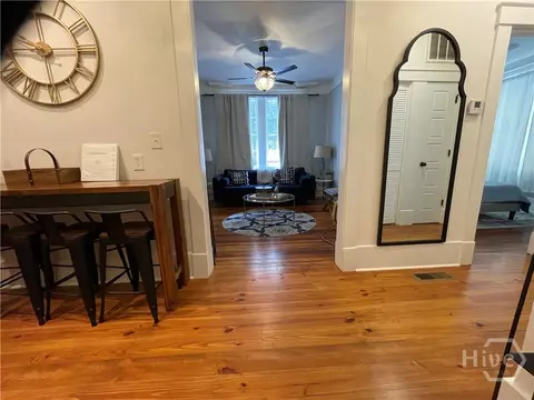 Entry Way - 210 E State St, Savannah, GA 31401 photo 3 of 11