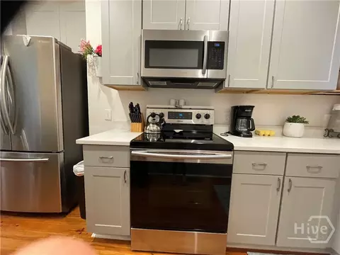 Kitchen - 210 E State St, Savannah, GA 31401 photo 2 of 6