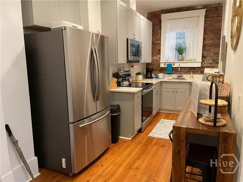 Kitchen - 210 E State St, Savannah, GA 31401 photo 5 of 6