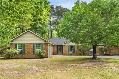 114 Bradford Dr, Bloomingdale, GA 31302