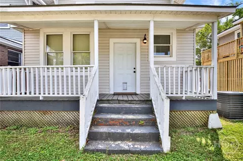 Exterior - 856 E 35th St, Savannah, GA 31401 photo 7 of 11