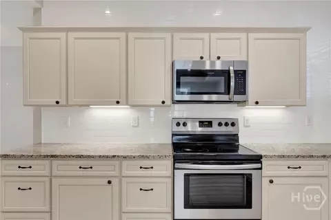 Kitchen - 856 E 35th St, Savannah, GA 31401 photo 5 of 9