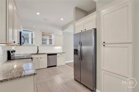 Kitchen - 856 E 35th St, Savannah, GA 31401 photo 3 of 9