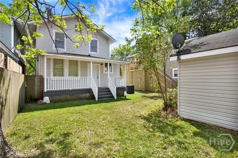 Exterior - 856 E 35th St, Savannah, GA 31401 photo 9 of 11