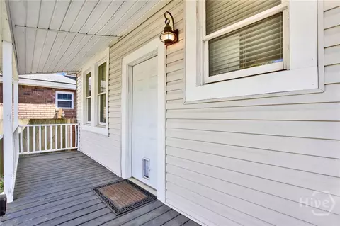 Exterior - 856 E 35th St, Savannah, GA 31401 photo 8 of 11