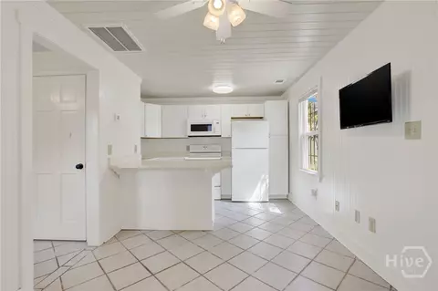 Kitchen - 856 E 35th St, Savannah, GA 31401 photo 9 of 9