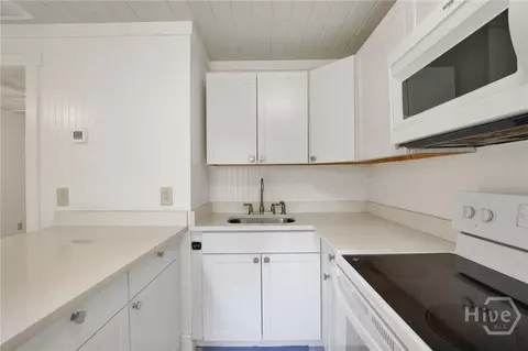 Kitchen - 856 E 35th St, Savannah, GA 31401 photo 6 of 9