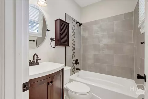 Bath - 856 E 35th St, Savannah, GA 31401 photo 6 of 6