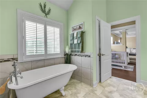 Bath - 4 Grand View Ct, Pooler, GA 31322 photo 6 of 10