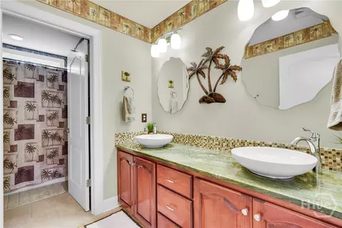 Bath - 4 Grand View Ct, Pooler, GA 31322 photo 9 of 10
