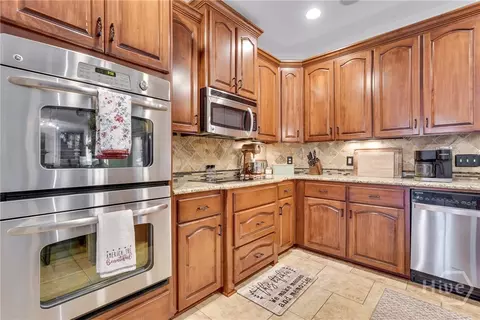 Kitchen - 4 Grand View Ct, Pooler, GA 31322 photo 2 of 2