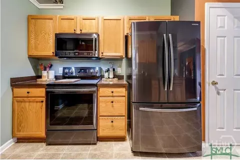 Kitchen - 186 Silverton Rd, Pooler, GA 31322 photo 3 of 3