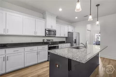 Kitchen - 39 Richmond Pass Cir, Midway, GA 31320 photo 3 of 3