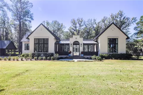 1435 Dublin Dr, Richmond Hill, GA 31324