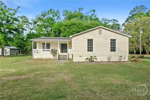1428 Dairy Rd, Hinesville, GA 31313