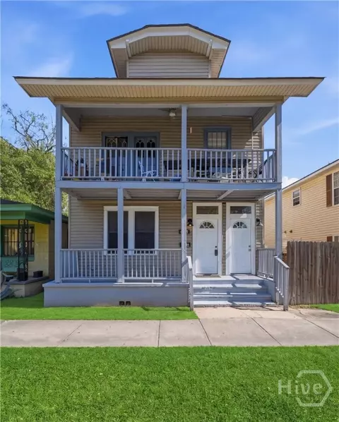 1016 E Bolton St, Savannah, GA 31401