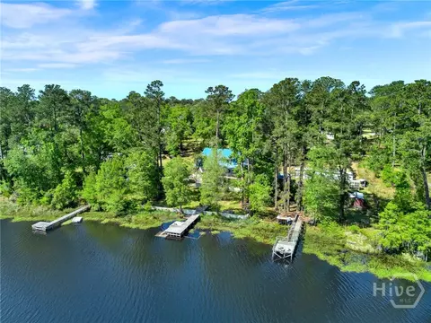 725 Blue Gill Rd, Ellabell, GA 31308