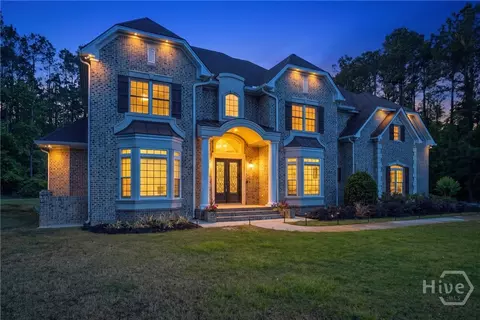 1913 Saint Catherine Cir, Richmond Hill, GA 31324