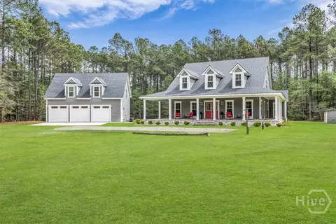 182 Old River Rd, Bloomingdale, GA 31302