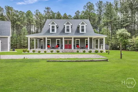182 Old River Rd, Bloomingdale, GA 31302