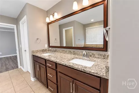 Bath - 65 Melody Dr, Pooler, GA 31322 photo 2 of 10