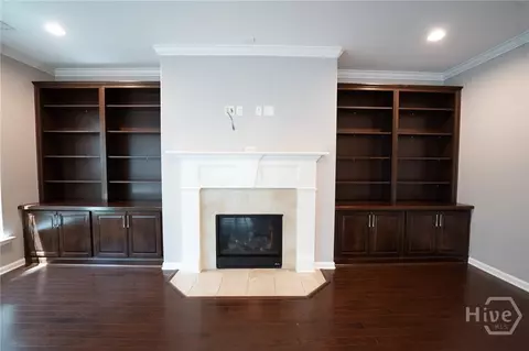Living - 65 Melody Dr, Pooler, GA 31322 photo 4 of 10
