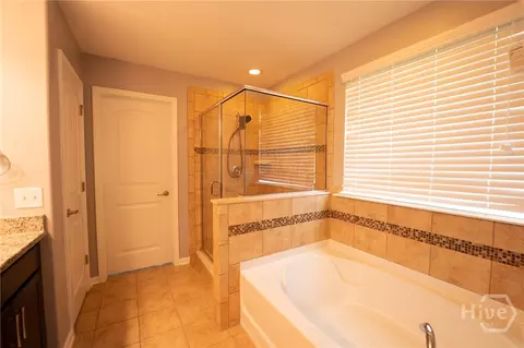 Bath - 65 Melody Dr, Pooler, GA 31322 photo 2 of 3