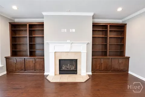 Living - 65 Melody Dr, Pooler, GA 31322 photo 5 of 11