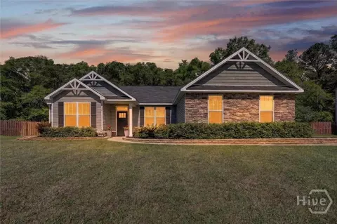 137 Summer Station Dr, Guyton, GA 31312