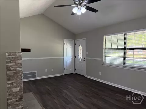 Living - 215 Pinecrest Pl, Pooler, GA 31322 photo 3 of 4