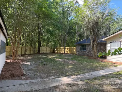 Exterior - 215 Pinecrest Pl, Pooler, GA 31322 photo 4 of 9