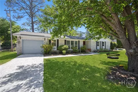 384 Hunt Dr, Savannah, GA 31406