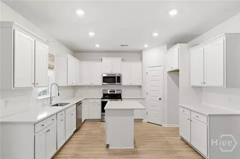 Kitchen - 136 Binscombe Ln, Pooler, GA 31322 photo 1 of 3