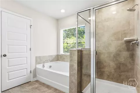 Bath - 136 Binscombe Ln, Pooler, GA 31322 photo 2 of 3