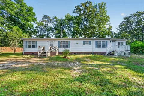300 Deer Trail Ln, Midway, GA 31320