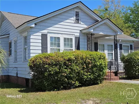 2010 Bolling St, Savannah, GA 31404
